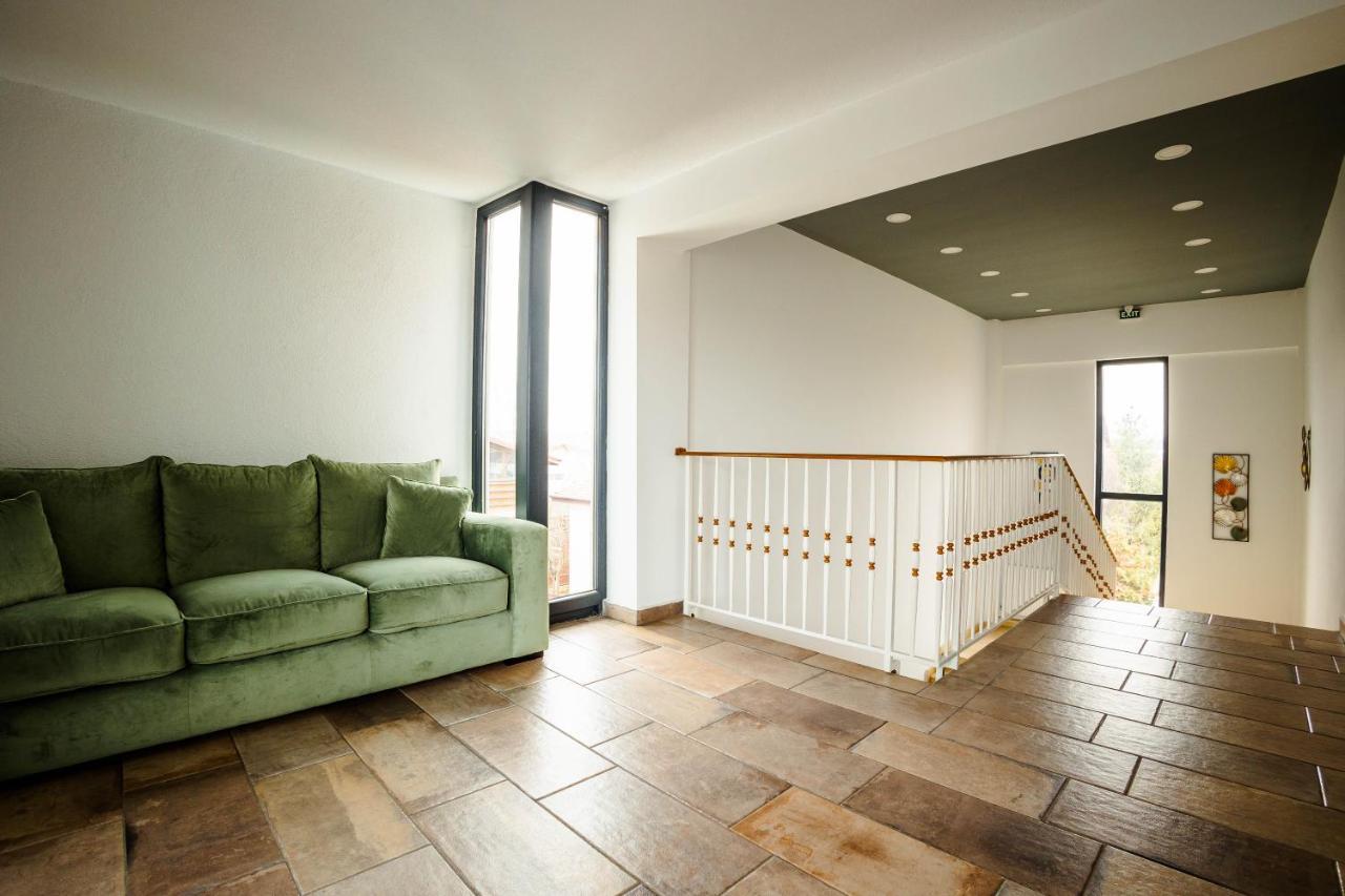 Bliss Inn Tunari Voluntari Экстерьер фото